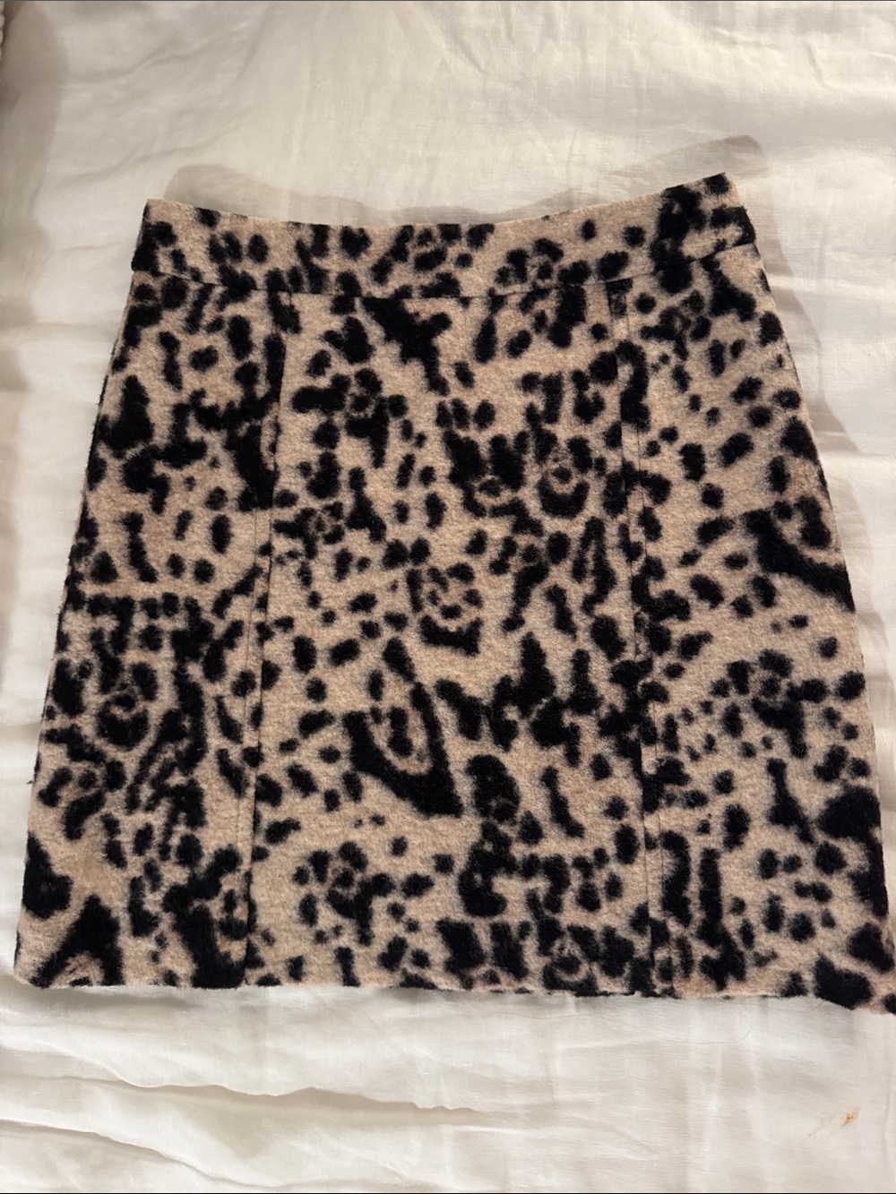 Gorgeous Ann Taylor wool blend Leopard Print A-Line Mini Skirt